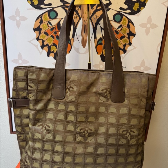 🔥SEND OFFER🔥CHANEL TRAVEL LINE Elegant Brown Tote Bag - Picture 2 of 13